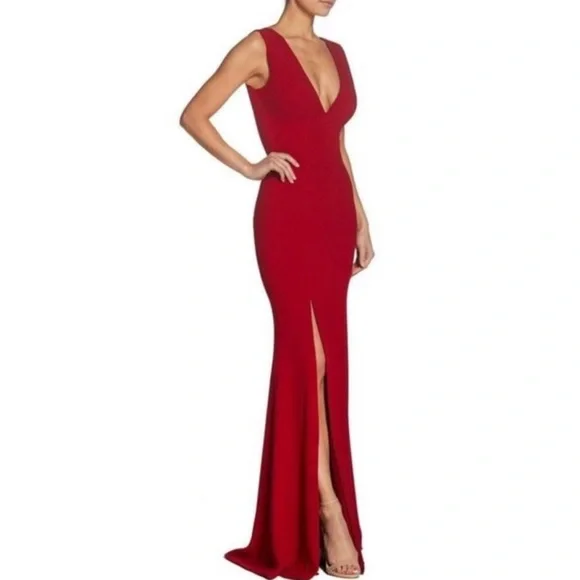 Long Red Gown dress by Dress the Population Sandra in Poppy Size Med New - Picture 3 of 13